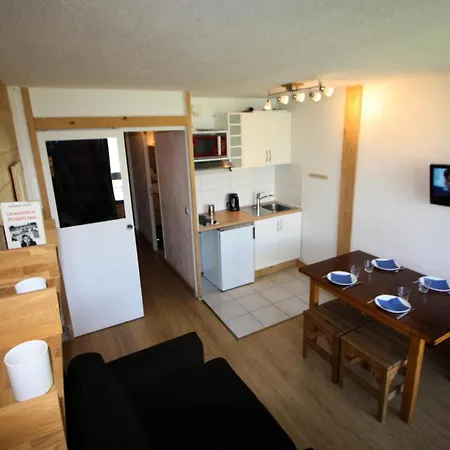 Club 1 - Renove, Chaleureux Mae-3601 Apartment